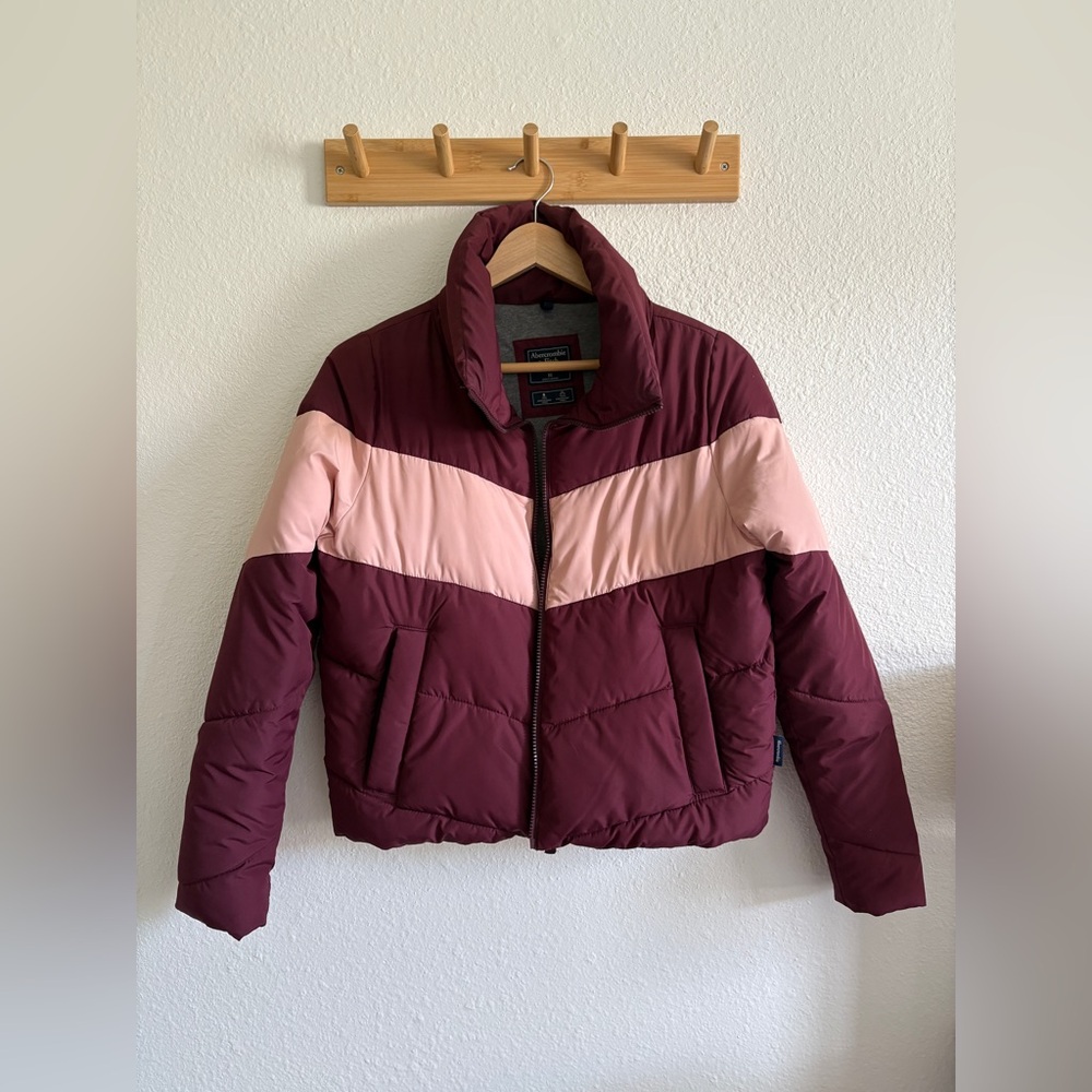 Abercrombie & Fitch puffer cropped jacket - Size XS